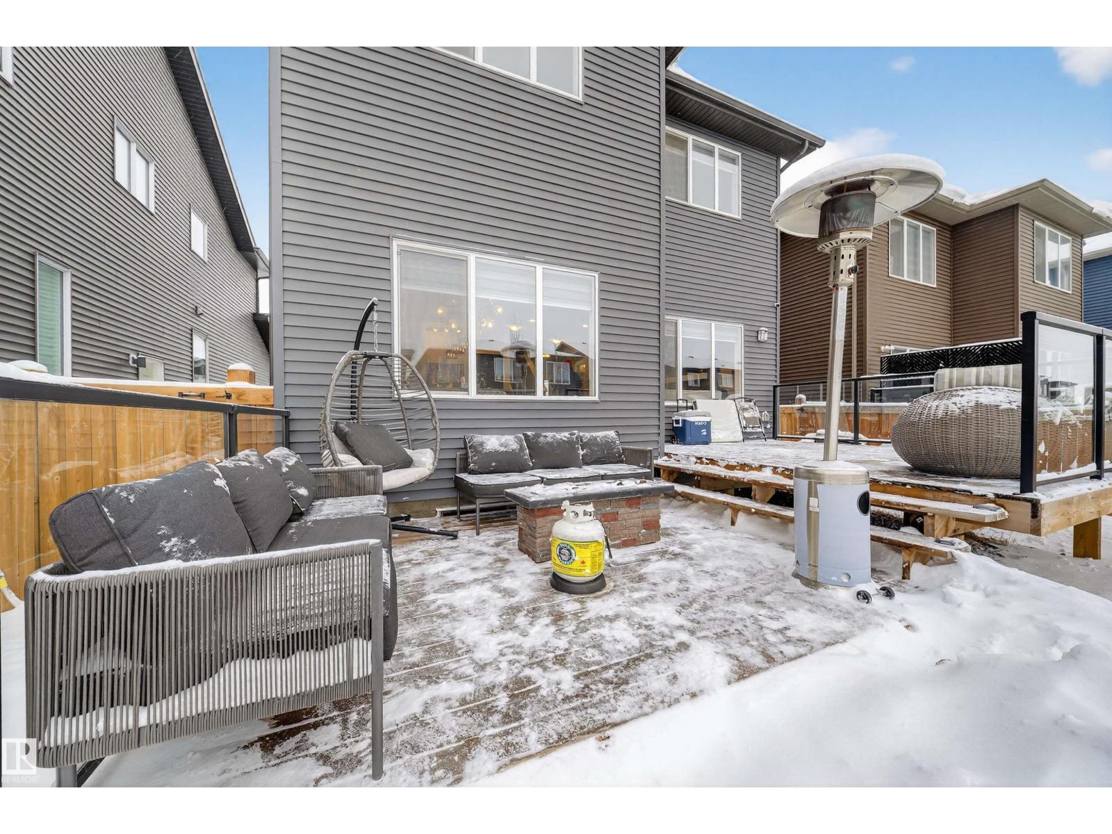 
          6085 King Landing SW
            <br/>
            <span>Edmonton</span>
            , 
            <span>AB</span>
             <span>T6W3Z7</span>
         - Photo 45