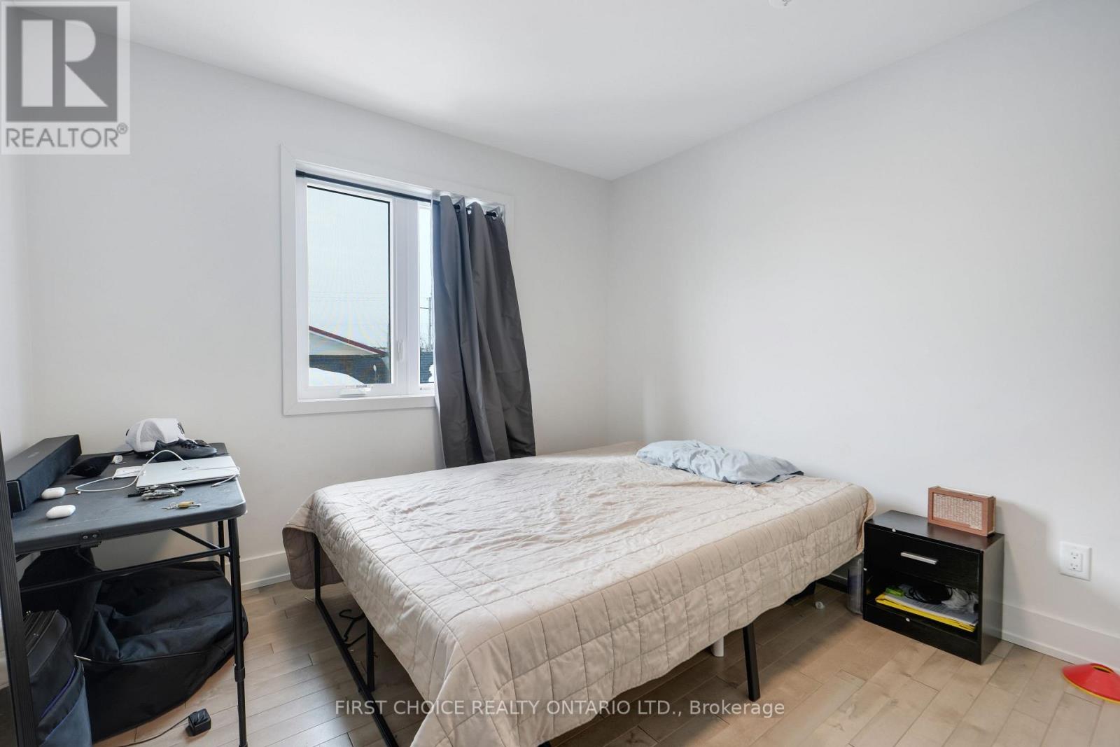 271 QUEEN MARY STREET - 20