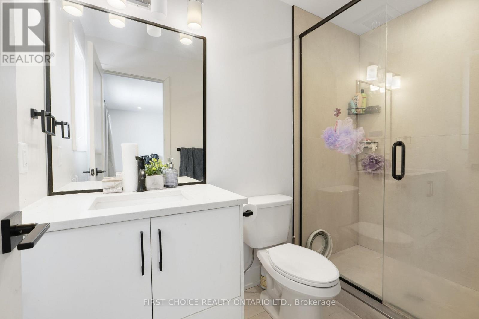 271 QUEEN MARY STREET - 24