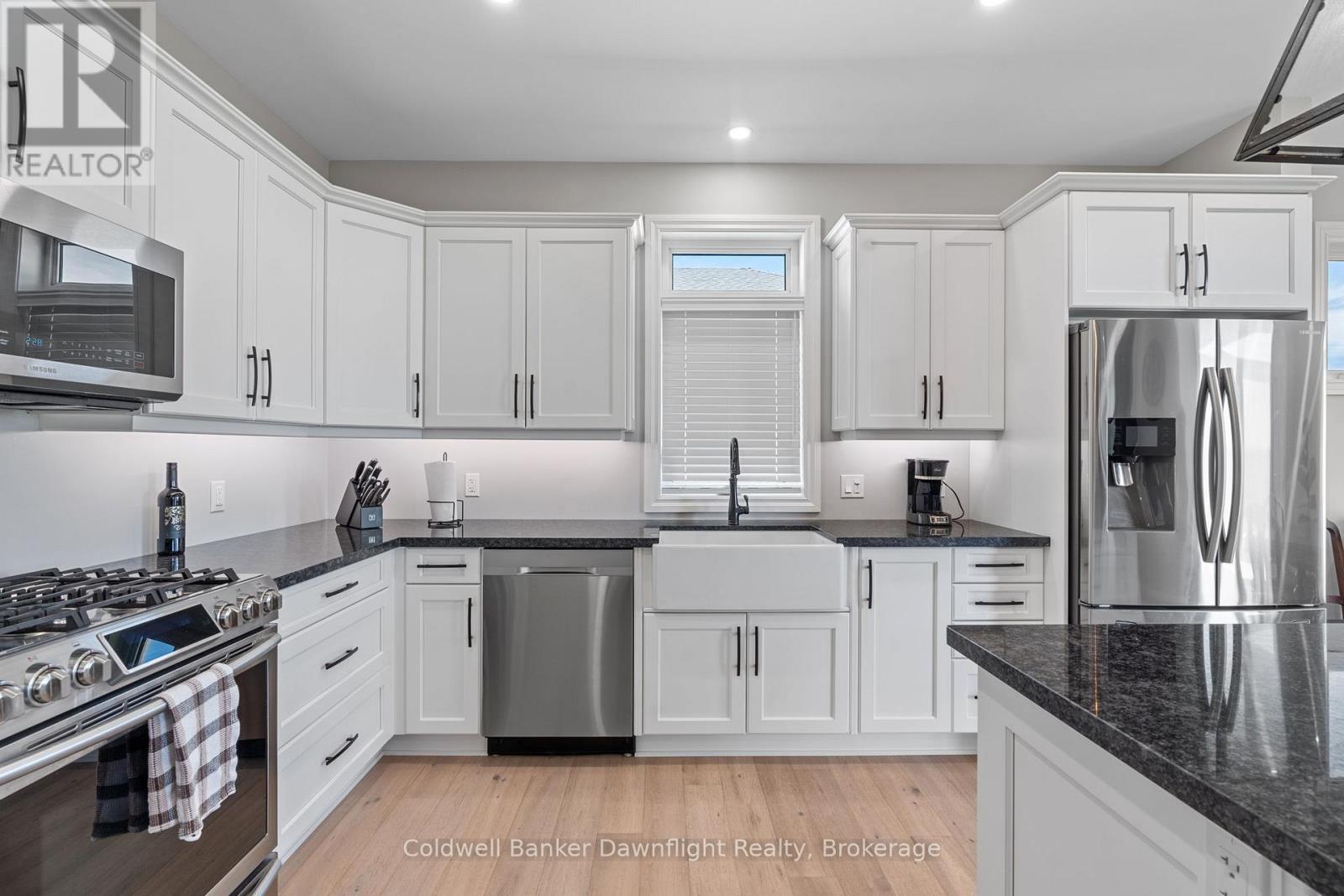 714 GLORIA STREET - 12