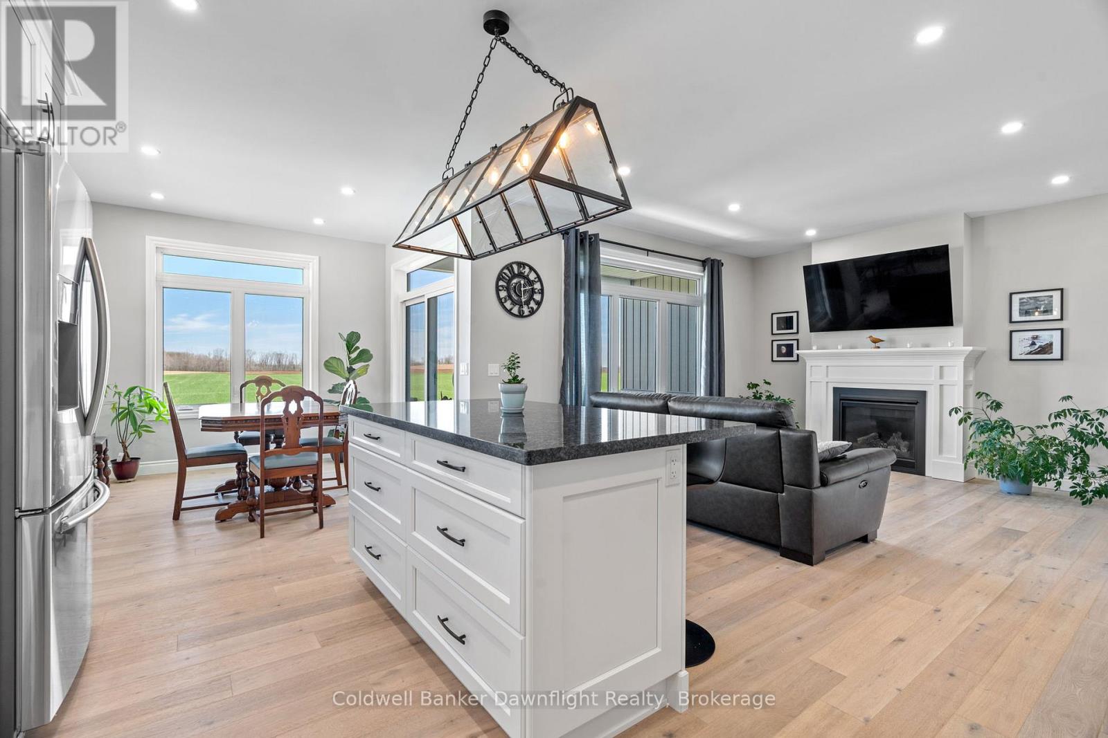 714 GLORIA STREET - 13