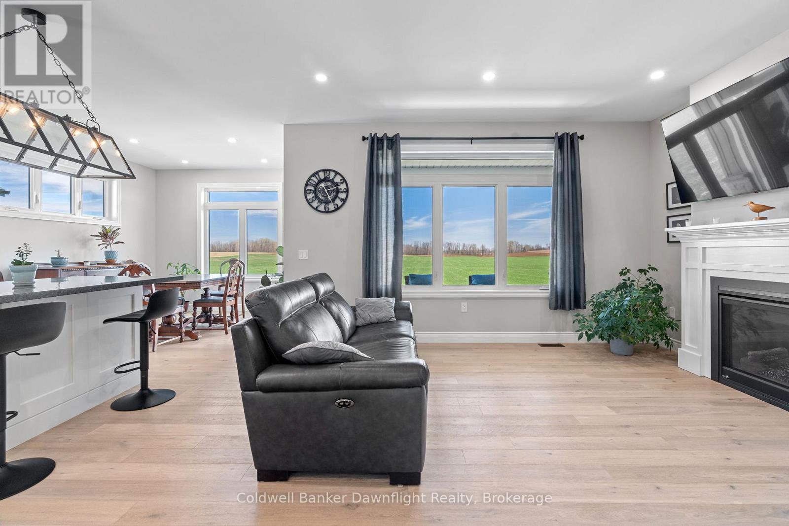 714 GLORIA STREET - 7