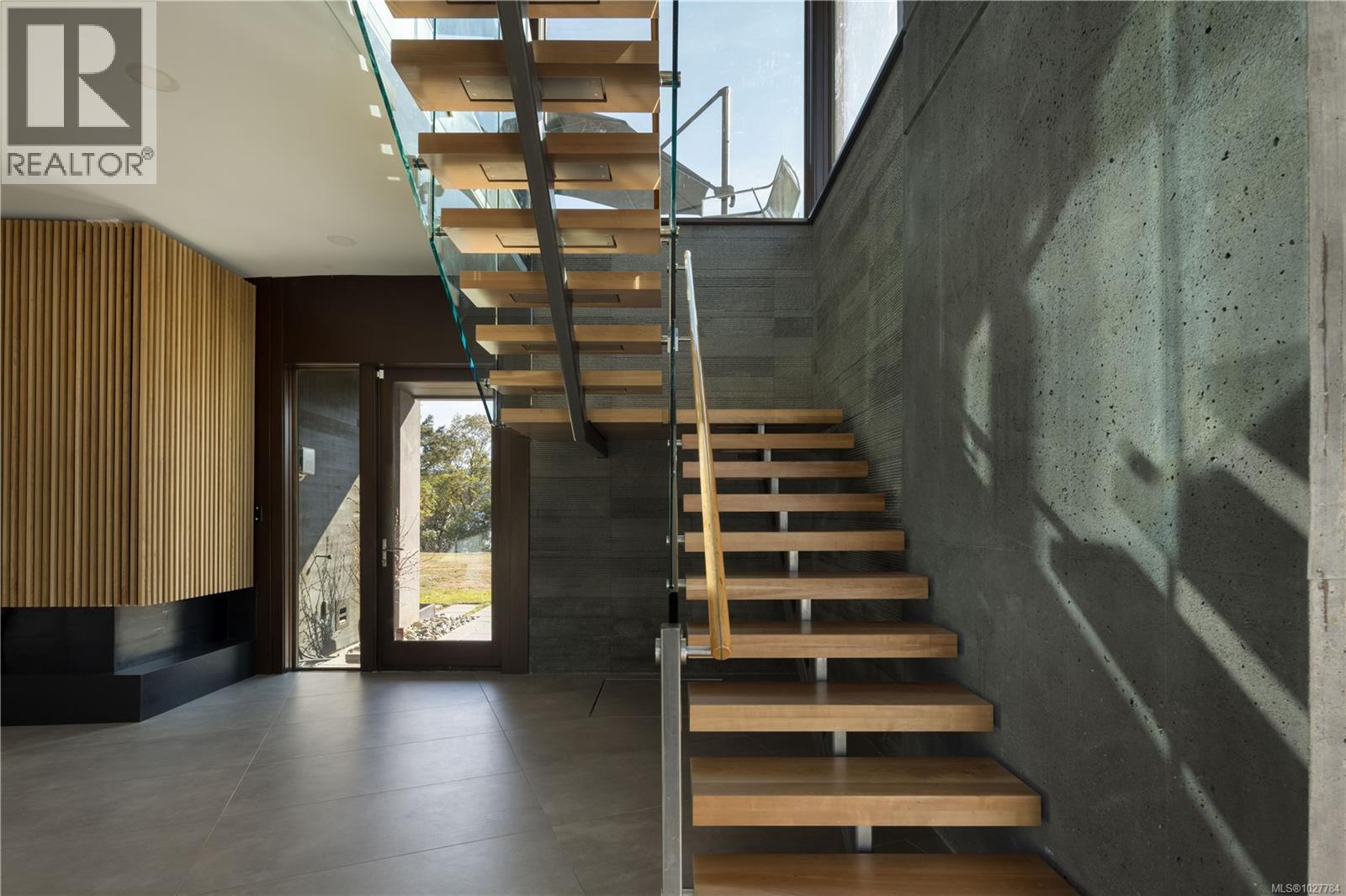  7756 West Saanich Road, Central Saanich