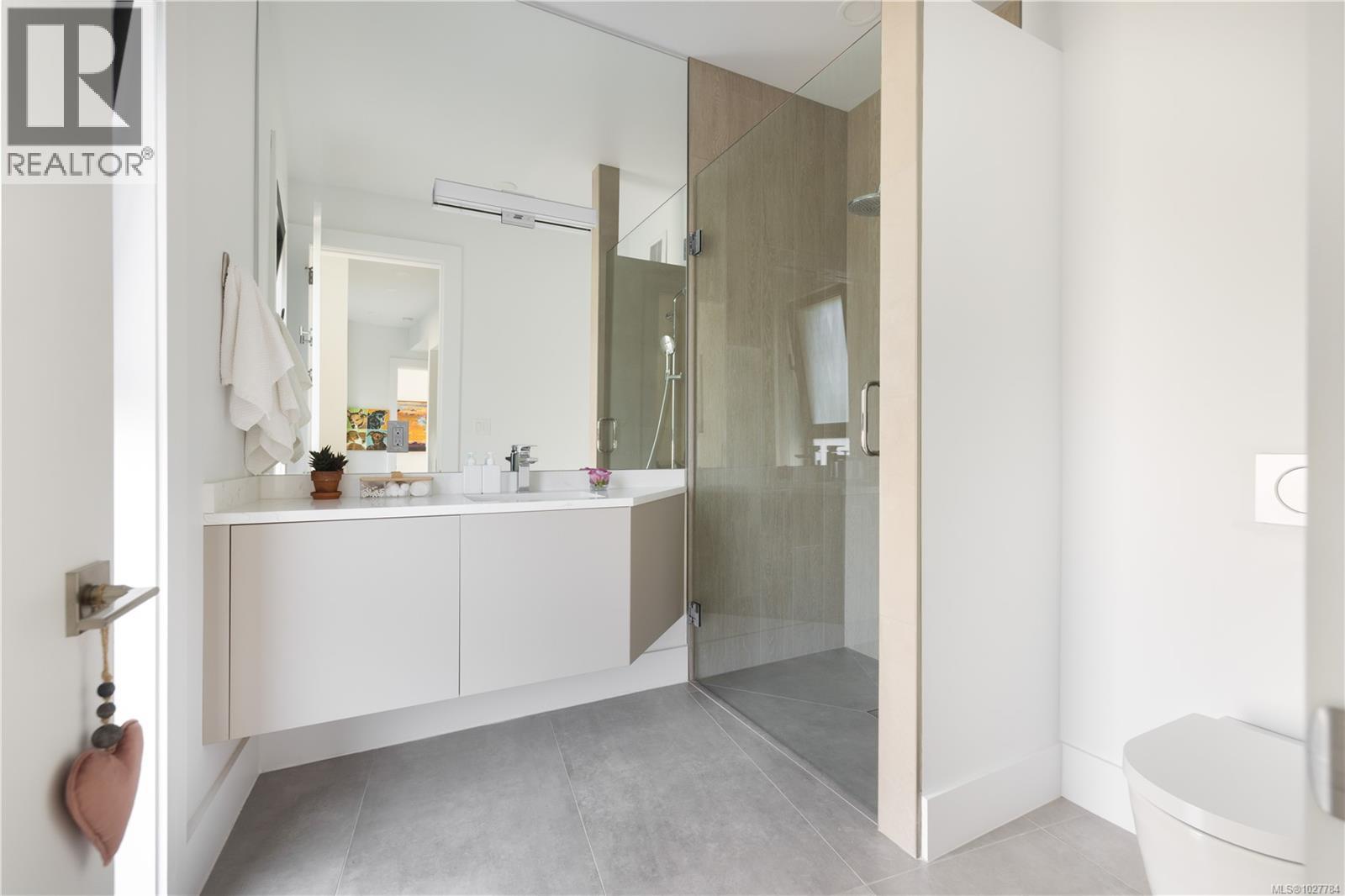 7756 West Saanich Rd - 23