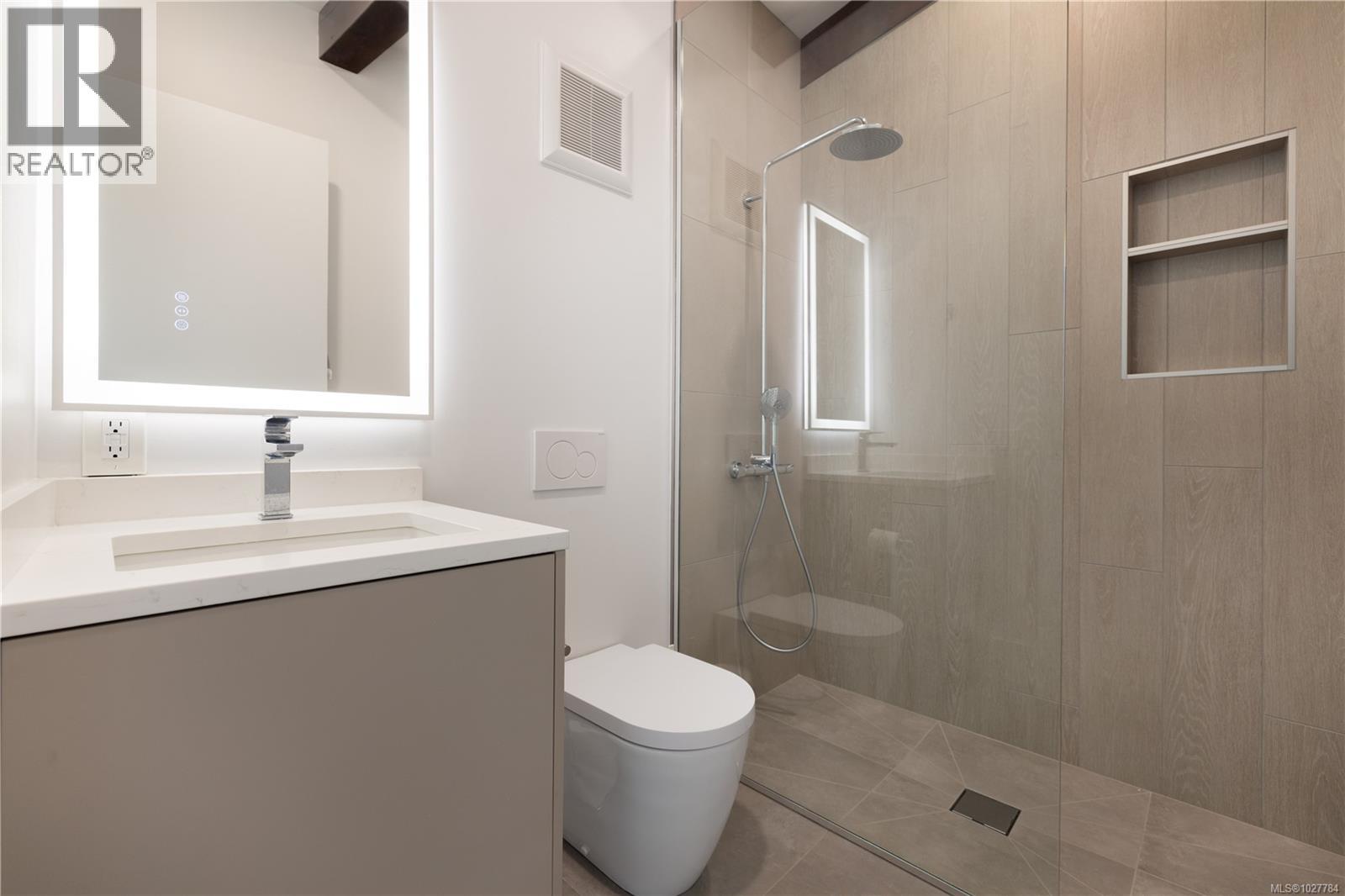 7756 West Saanich Rd - 34