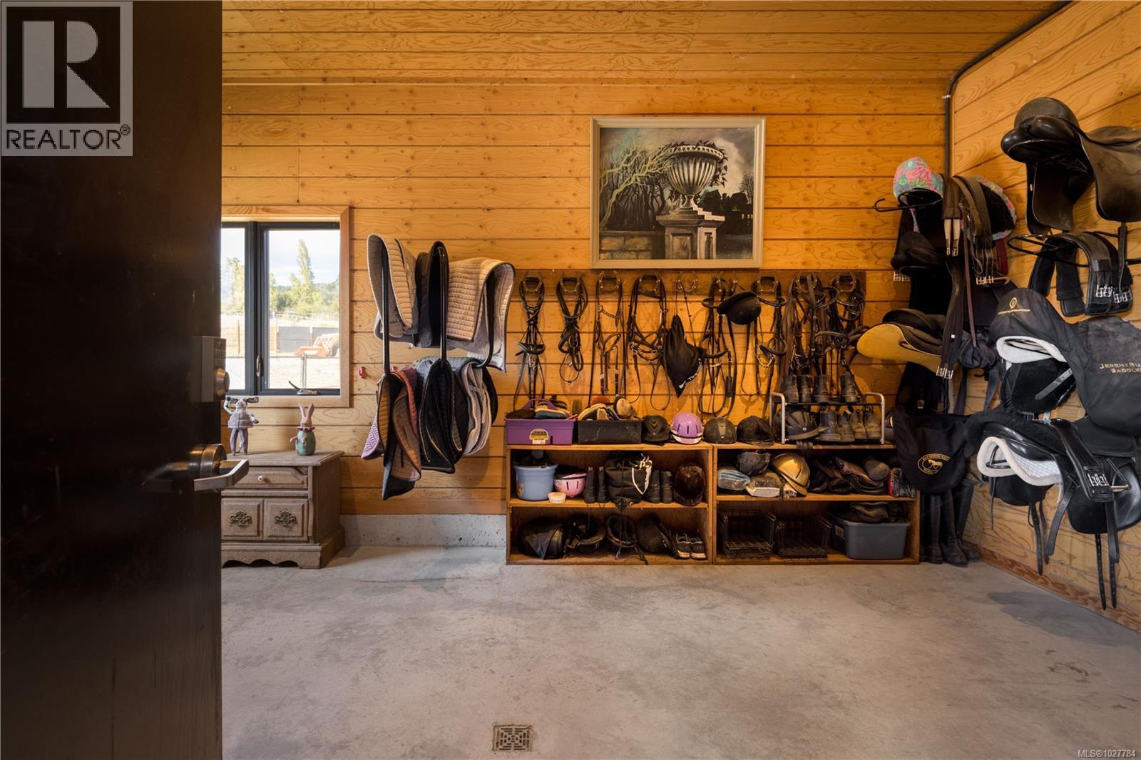  7756 West Saanich Road, Central Saanich