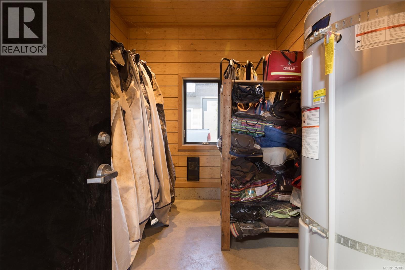 7756 West Saanich Rd - 45