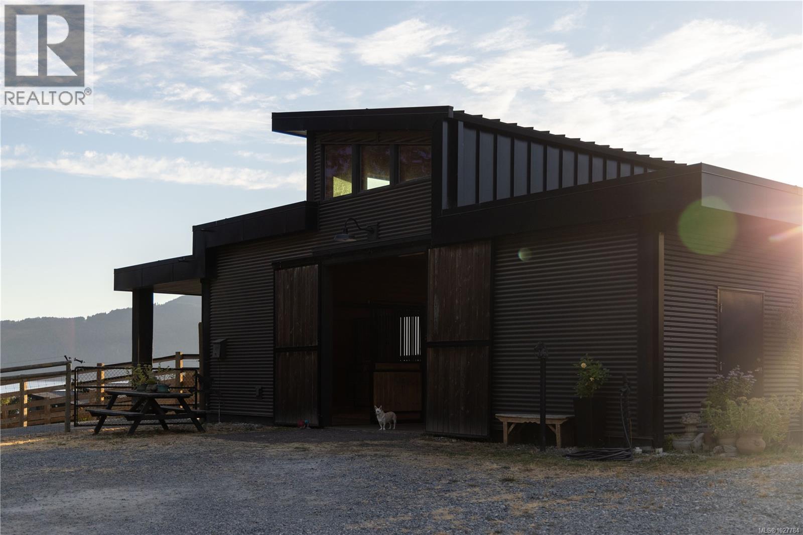  7756 West Saanich Road, Central Saanich