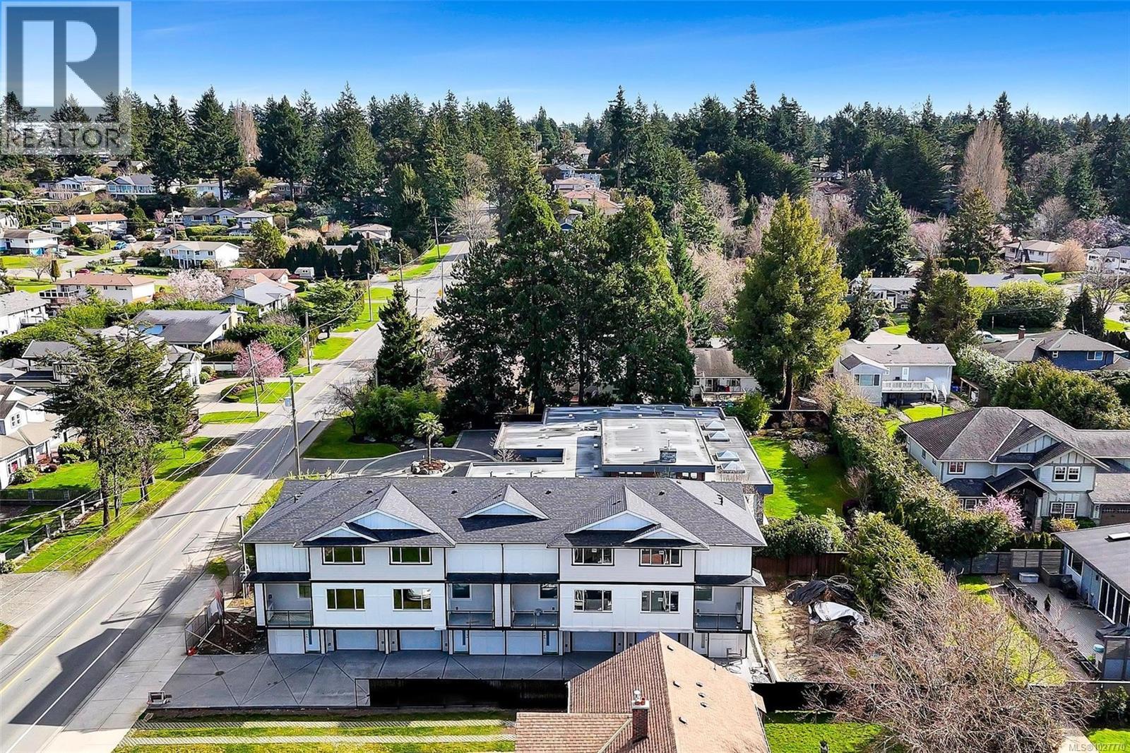 1 1559 Ash Road, Saanich