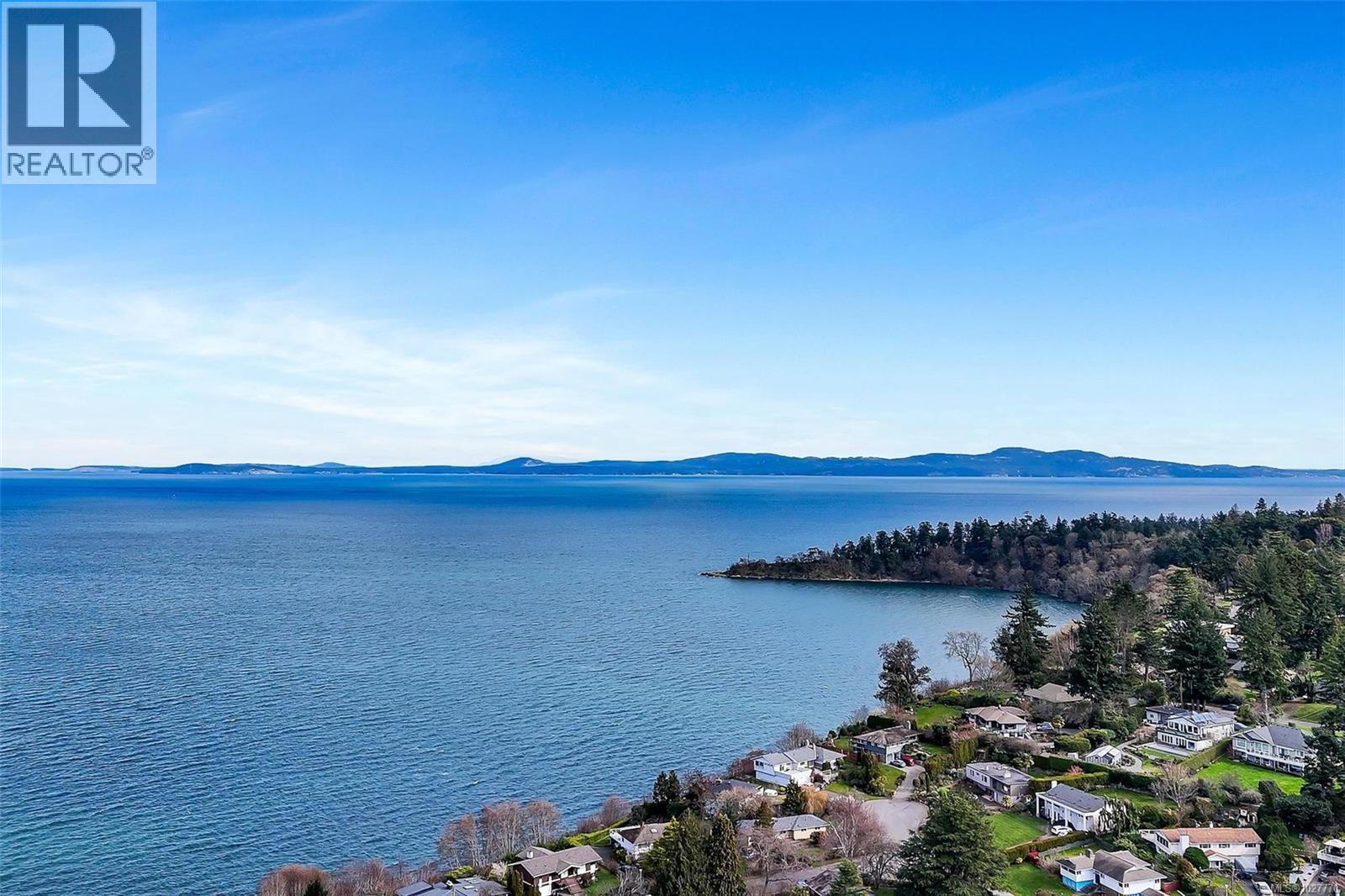 1 1559 Ash Road, Saanich