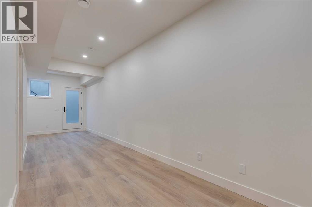 
          741 21 Avenue Northwest
            <br/>
            <span>Calgary</span>
            , 
            <span>AB</span>
             <span>T2M1K3</span>
         - Photo 22