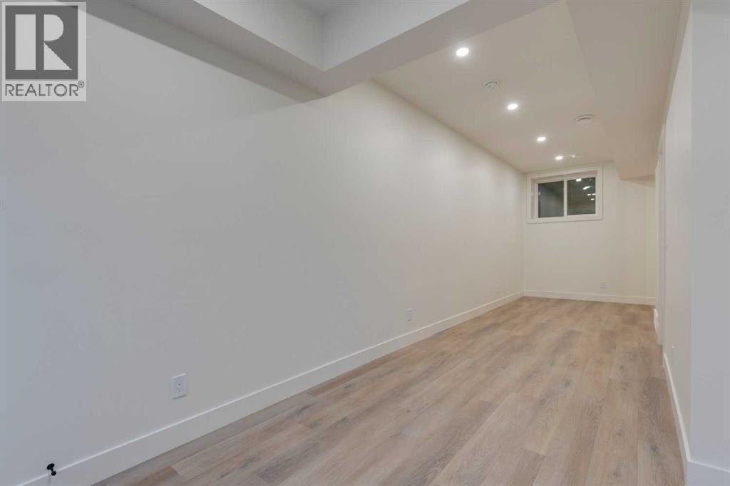 
          741 21 Avenue Northwest
            <br/>
            <span>Calgary</span>
            , 
            <span>AB</span>
             <span>T2M1K3</span>
         - Photo 23