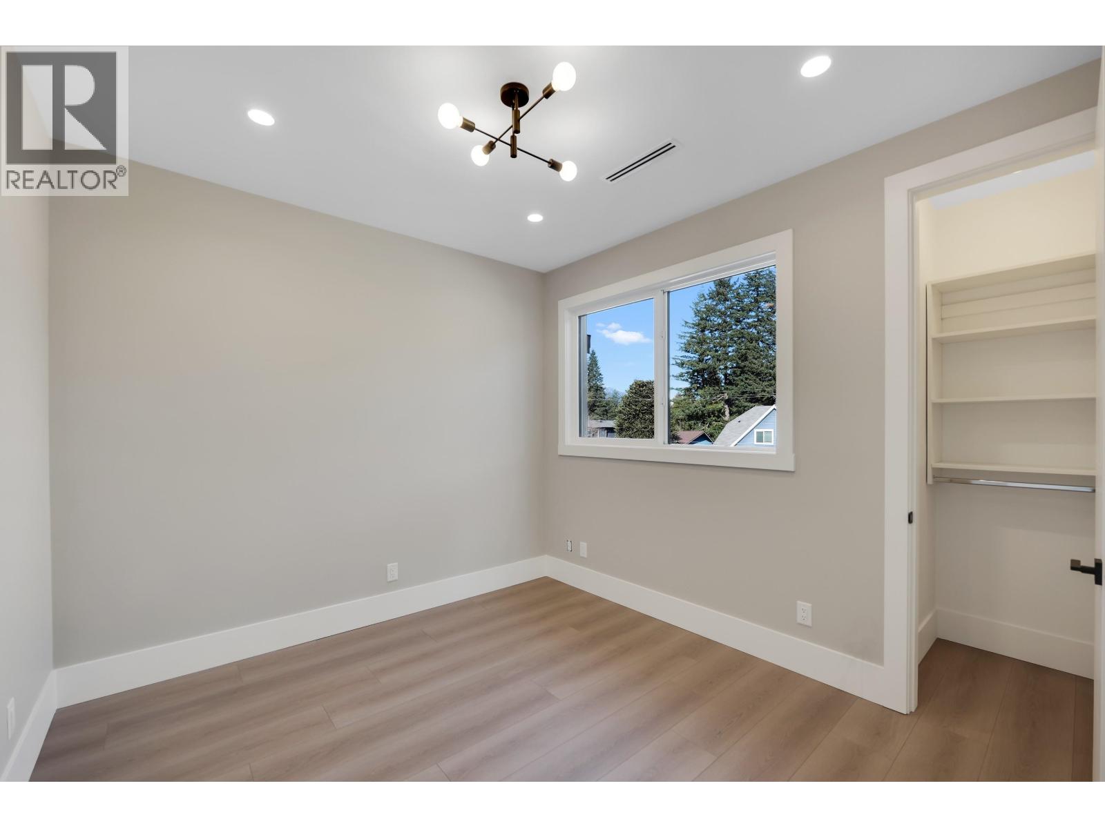 1352 JUDD ROAD, Squamish