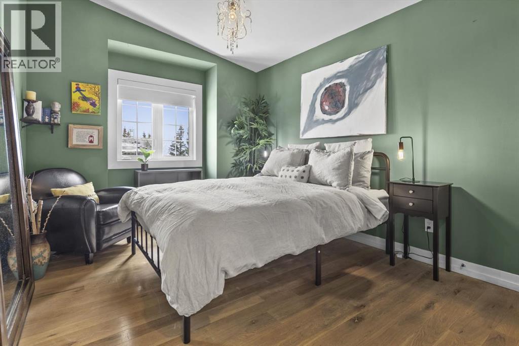 
          19 Bearspaw Summit Rise
            <br/>
            <span>Rural Rocky View County</span>
            , 
            <span>AB</span>
             <span>T3R1H2</span>
         - Photo 28