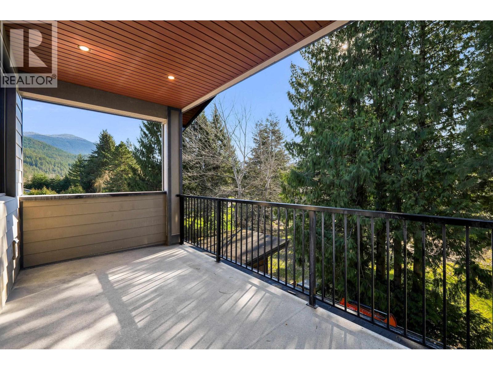 1352 JUDD ROAD, Squamish