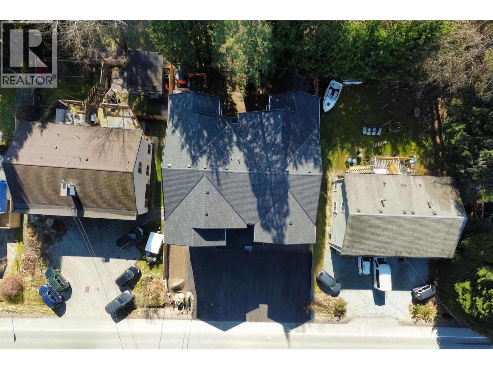 1352 JUDD ROAD, Squamish