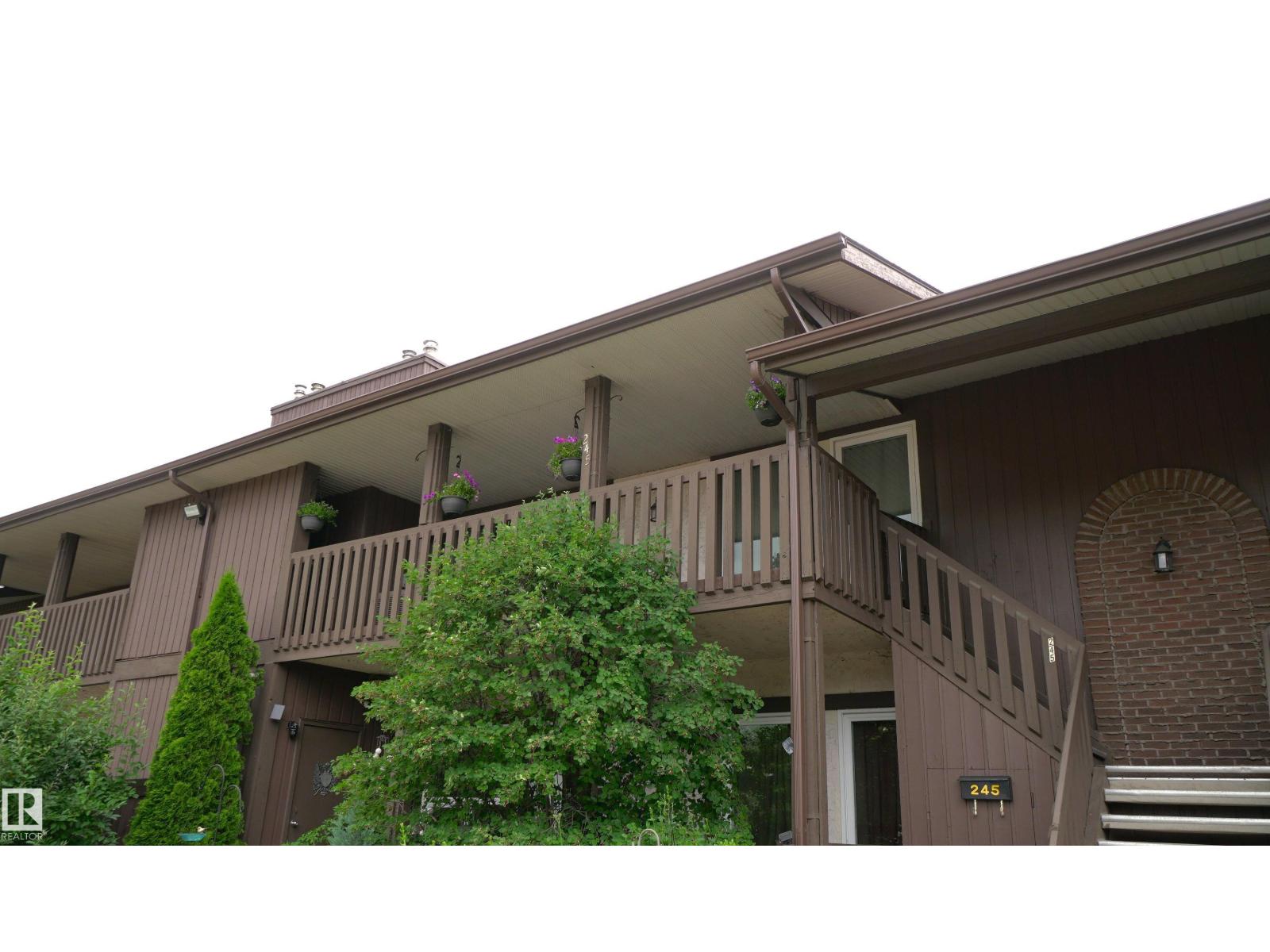 245 SURREY GARDENS NW - 1