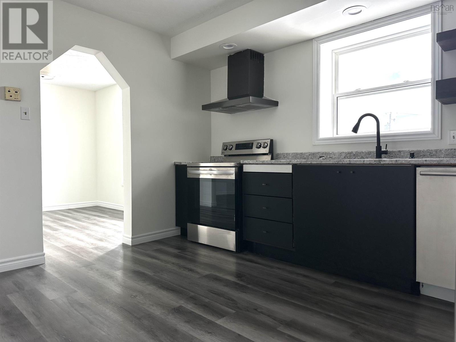 Property 18 of 48 of 14 Crescent Drive