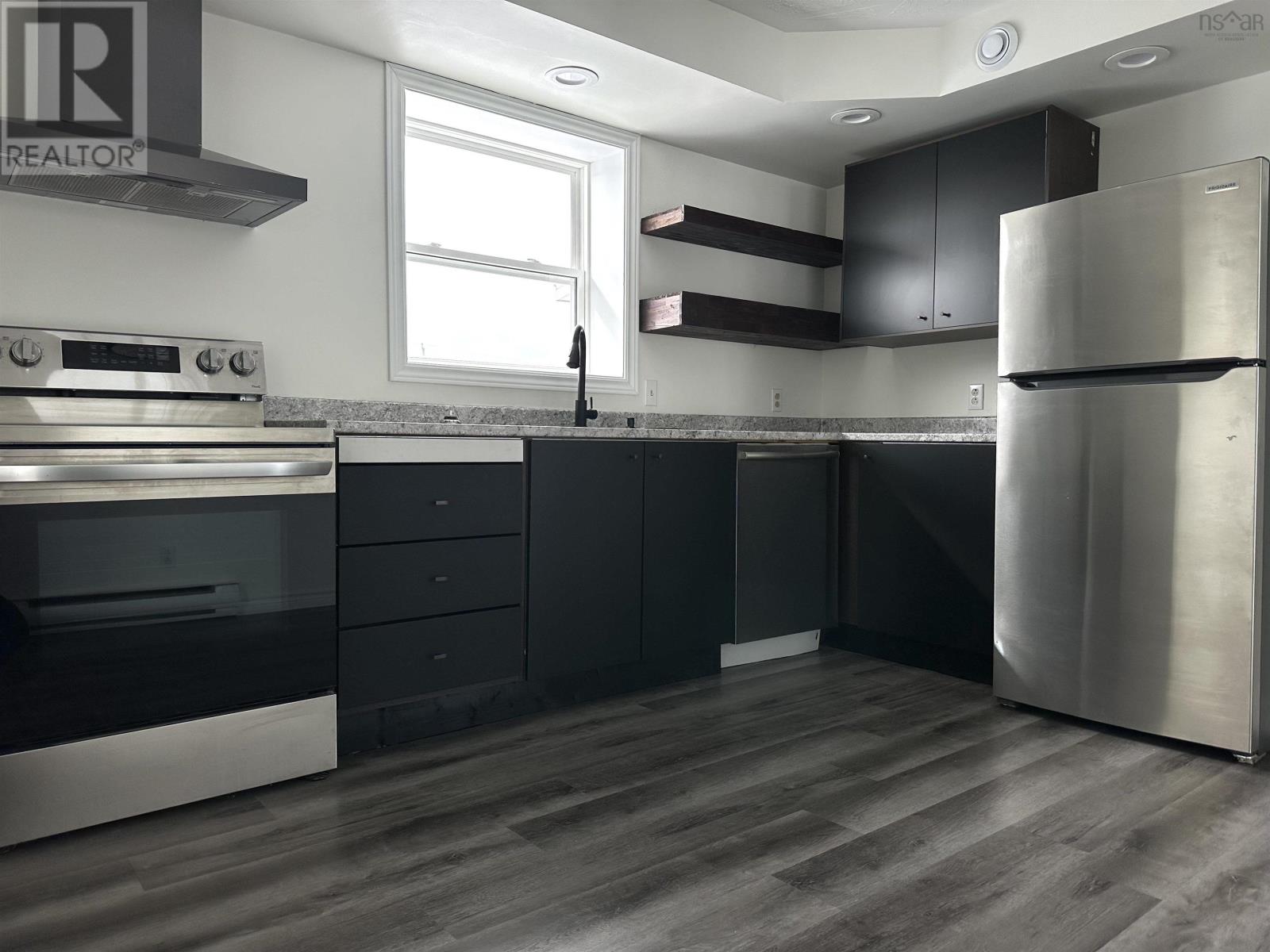 Property 19 of 48 of 14 Crescent Drive