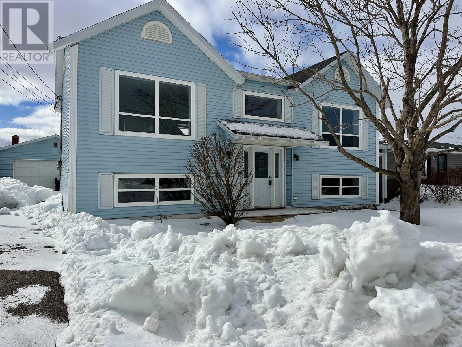 Property 2 of 48 of 14 Crescent Drive