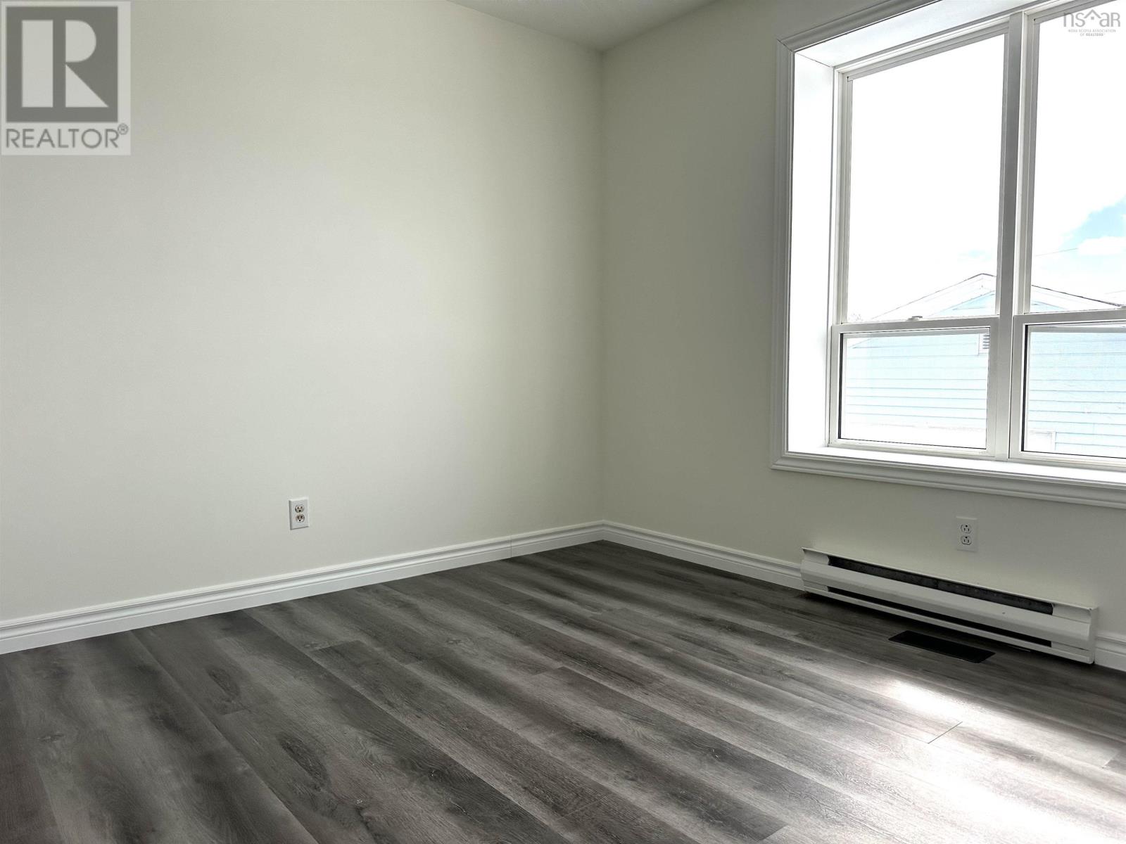 Property 20 of 48 of 14 Crescent Drive