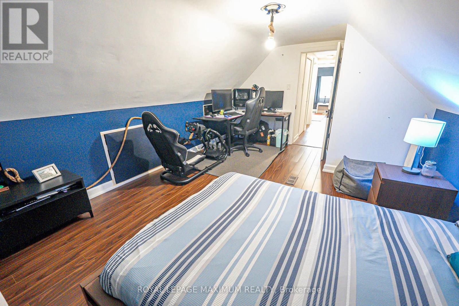 2113 KEELE STREET - 18