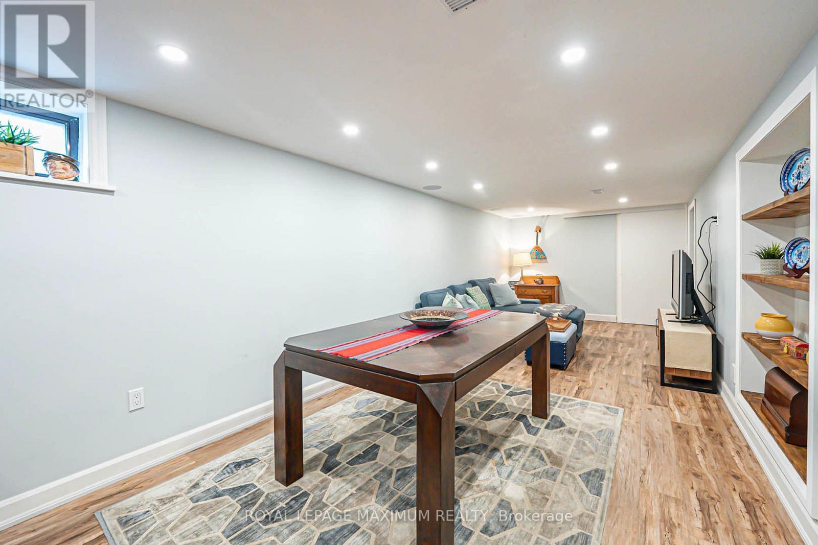 2113 KEELE STREET - 24