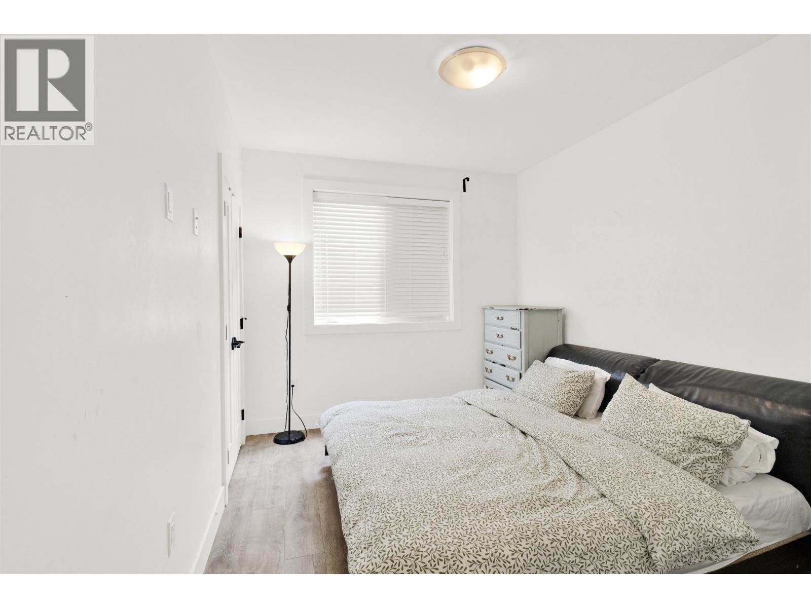 2743 DUKE STREET, Vancouver