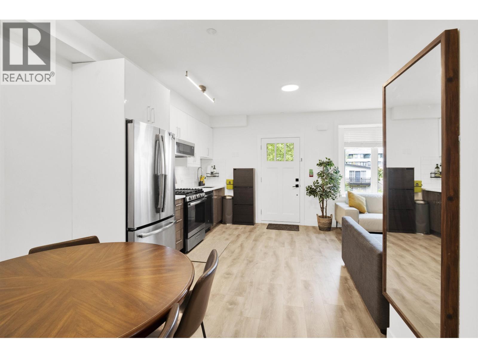 2743 DUKE STREET, Vancouver