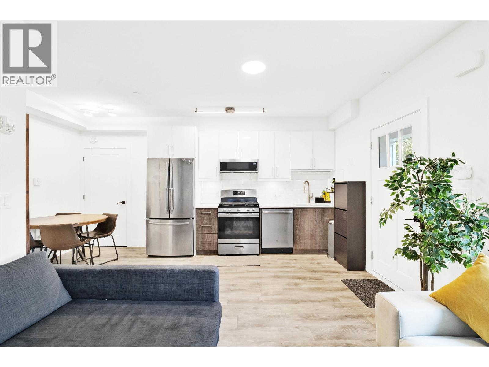 2743 DUKE STREET, Vancouver