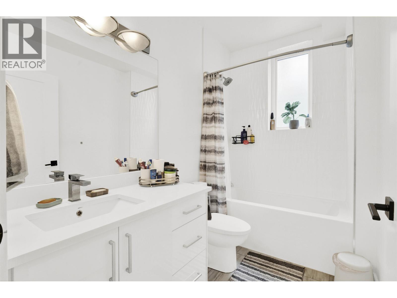 2743 DUKE STREET, Vancouver