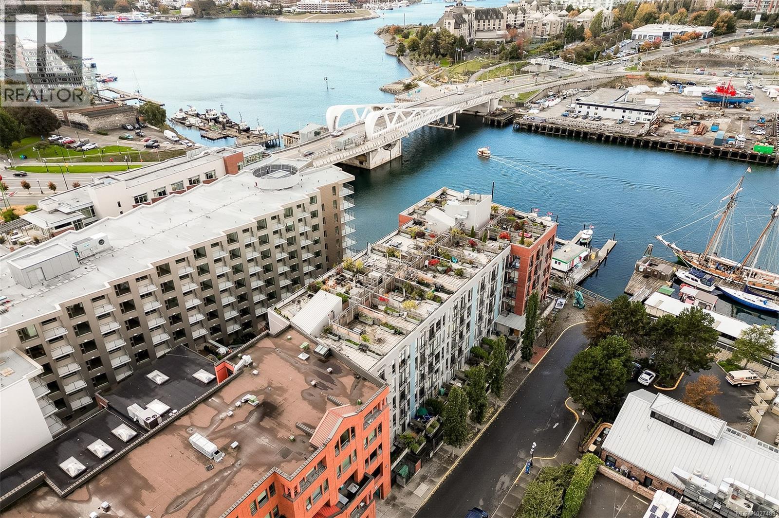 413 409 Swift St, Victoria