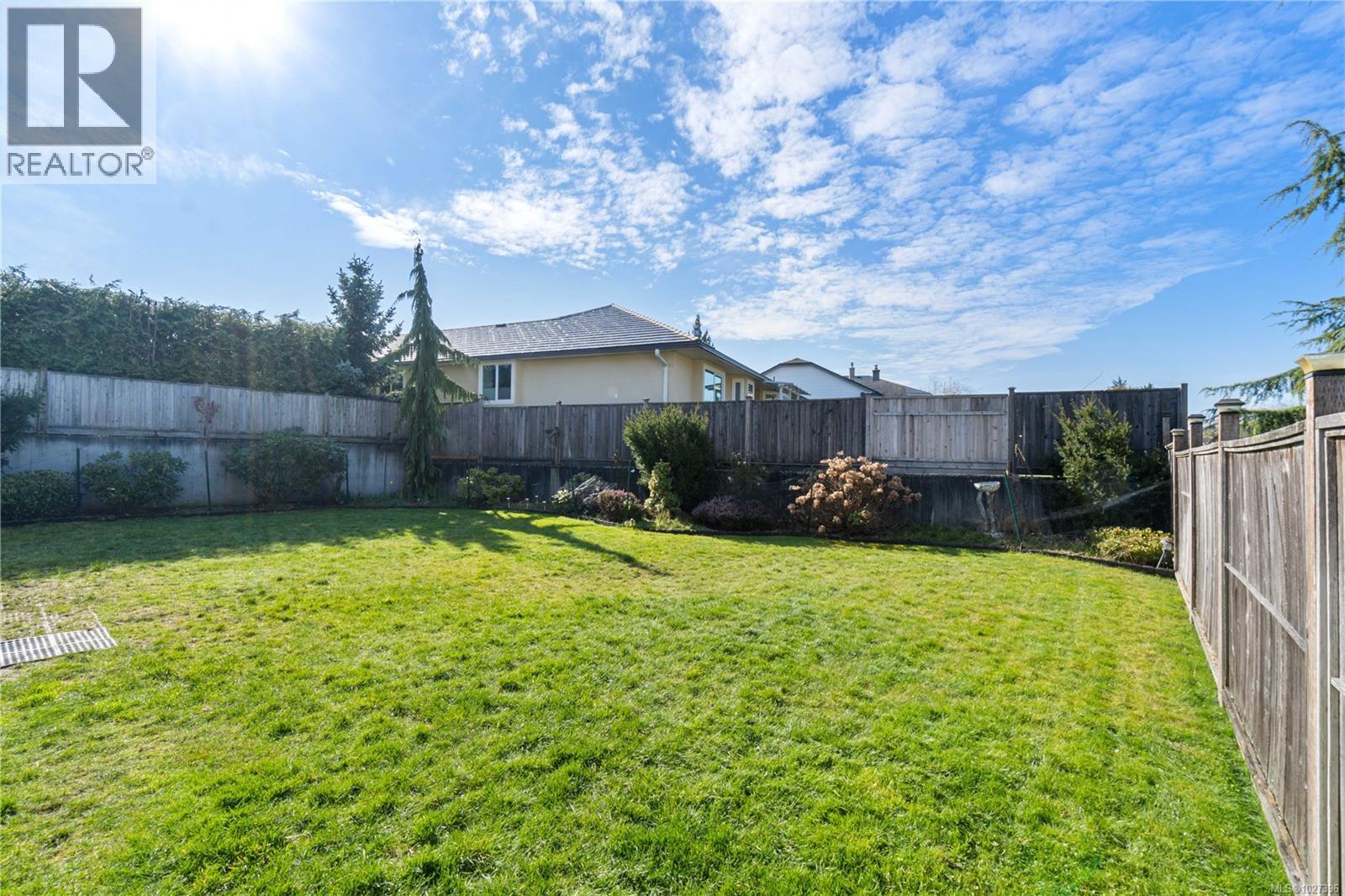 6244 Olympia Way, Nanaimo