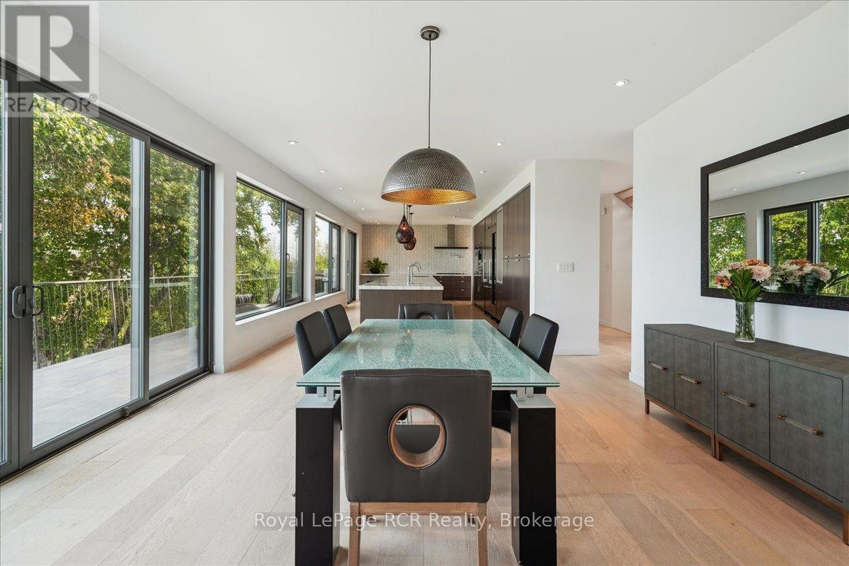 20 EVERETT ROAD - 17