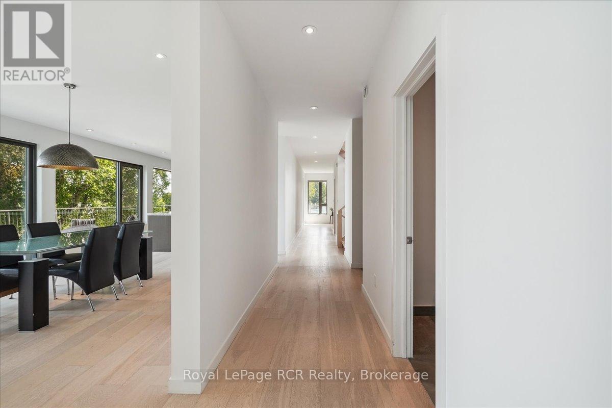 20 EVERETT ROAD - 14