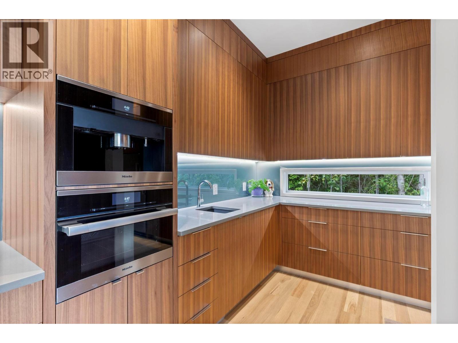 5147 Sunset Drive, Eagle Bay