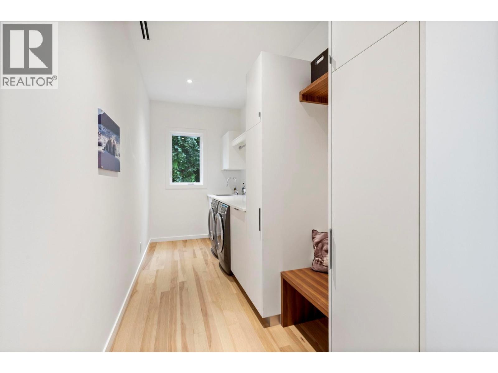 5147 Sunset Drive, Eagle Bay