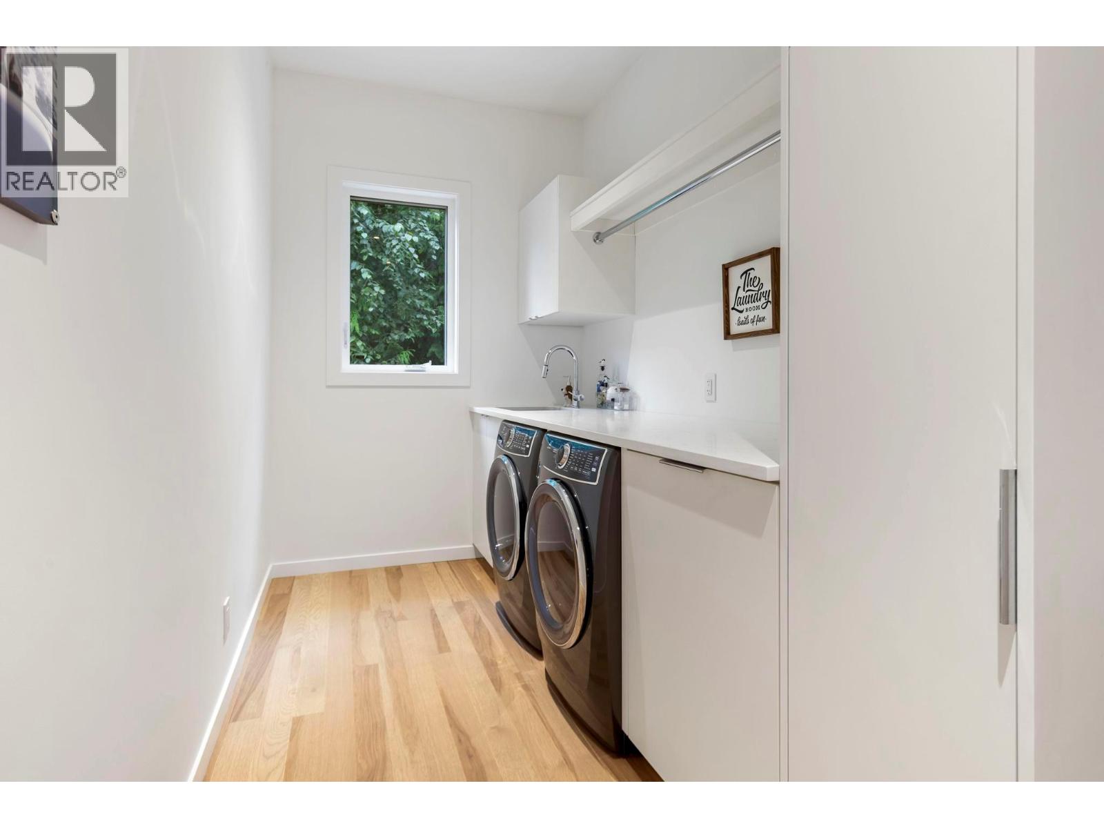 5147 Sunset Drive, Eagle Bay