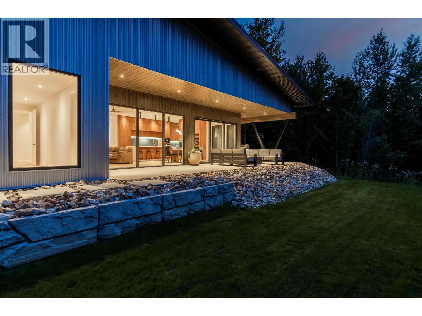 5147 Sunset Drive, Eagle Bay