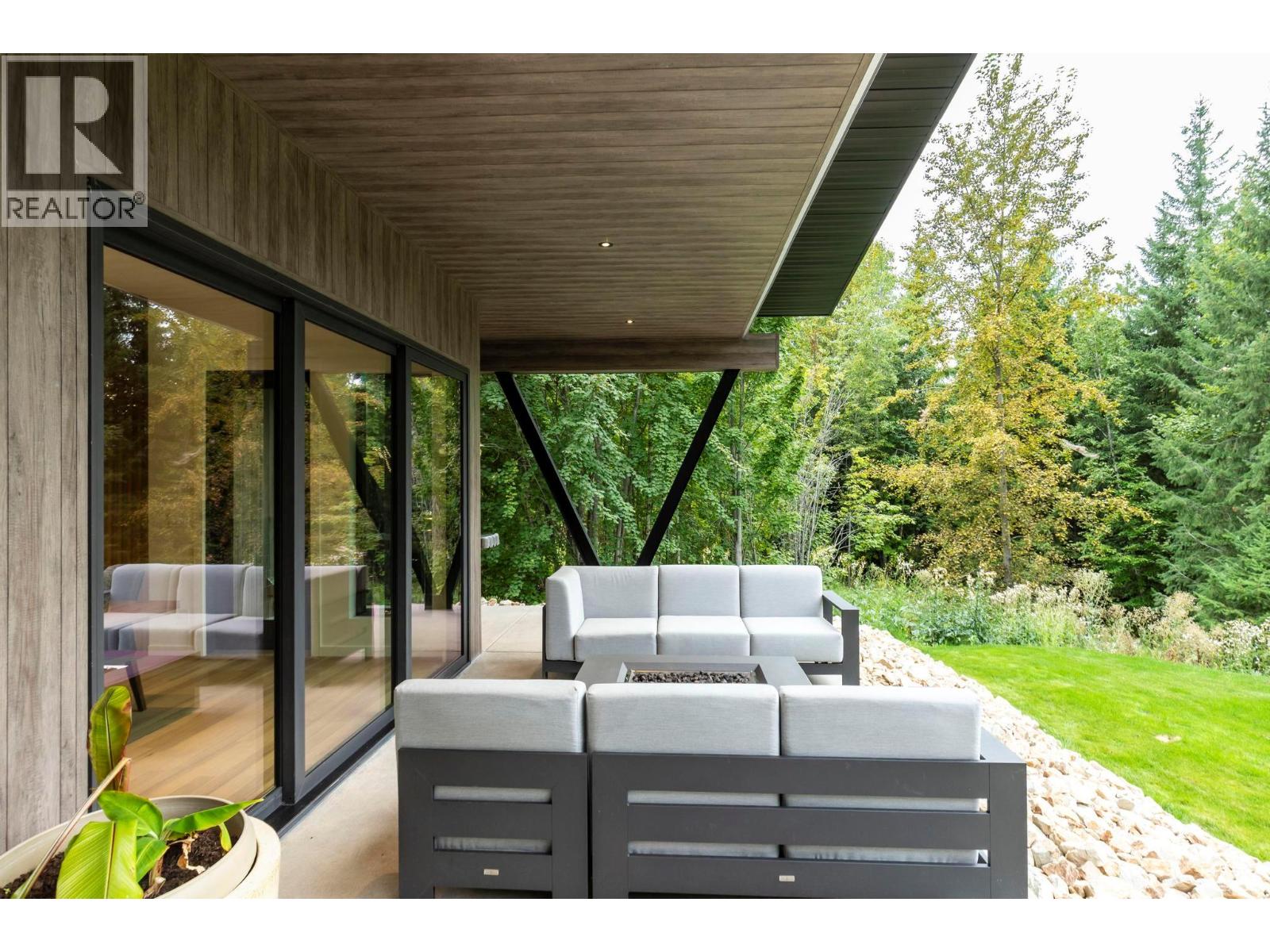 5147 Sunset Drive, Eagle Bay