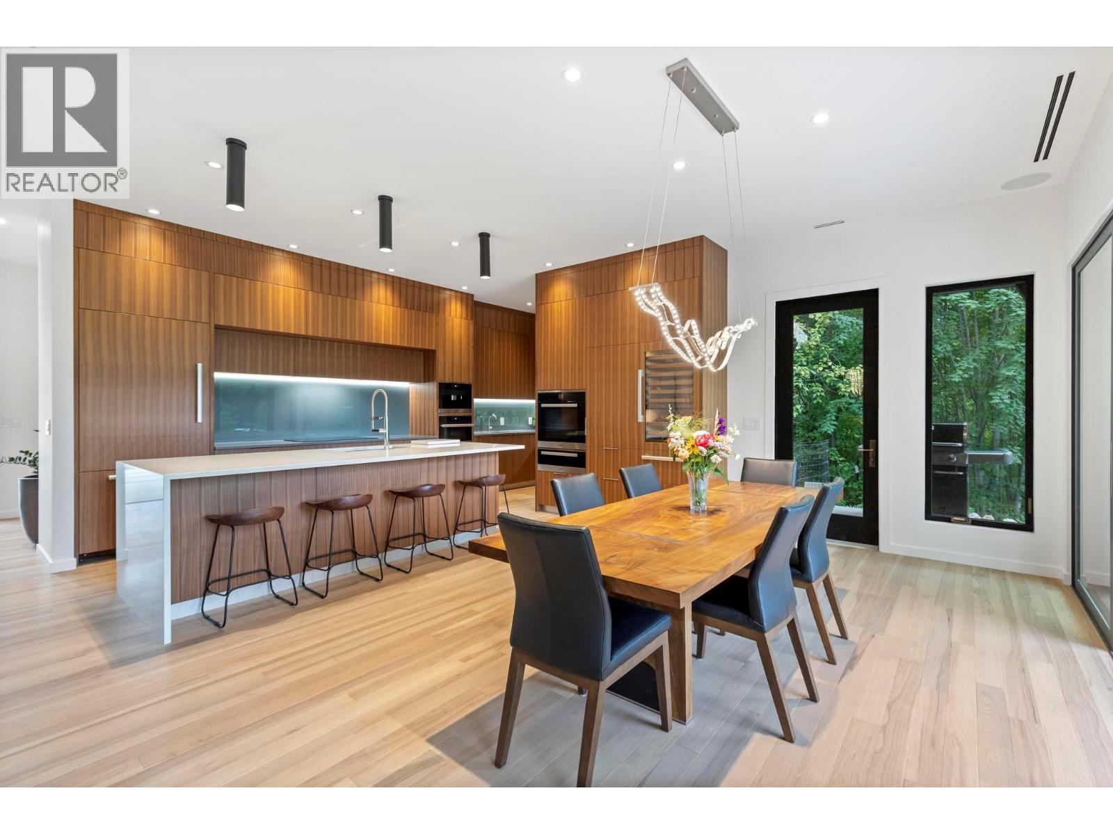 5147 Sunset Drive, Eagle Bay