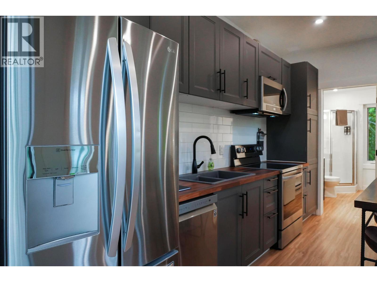 5147 Sunset Drive, Eagle Bay