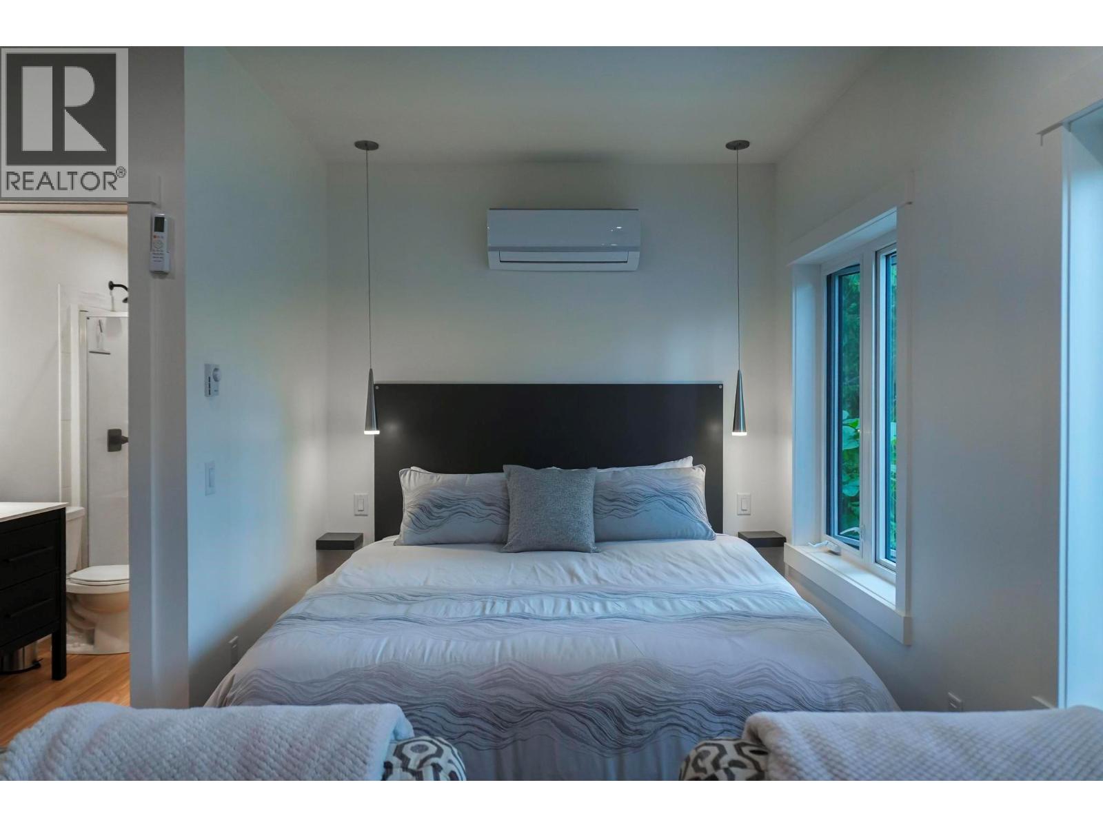 5147 Sunset Drive, Eagle Bay