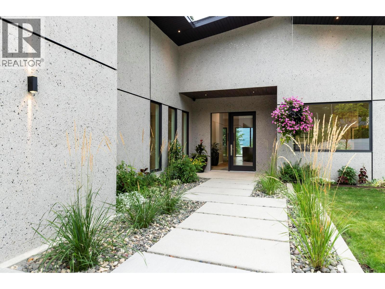 5147 Sunset Drive, Eagle Bay