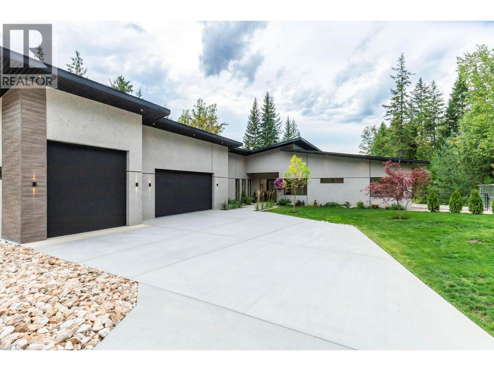 5147 Sunset Drive, Eagle Bay