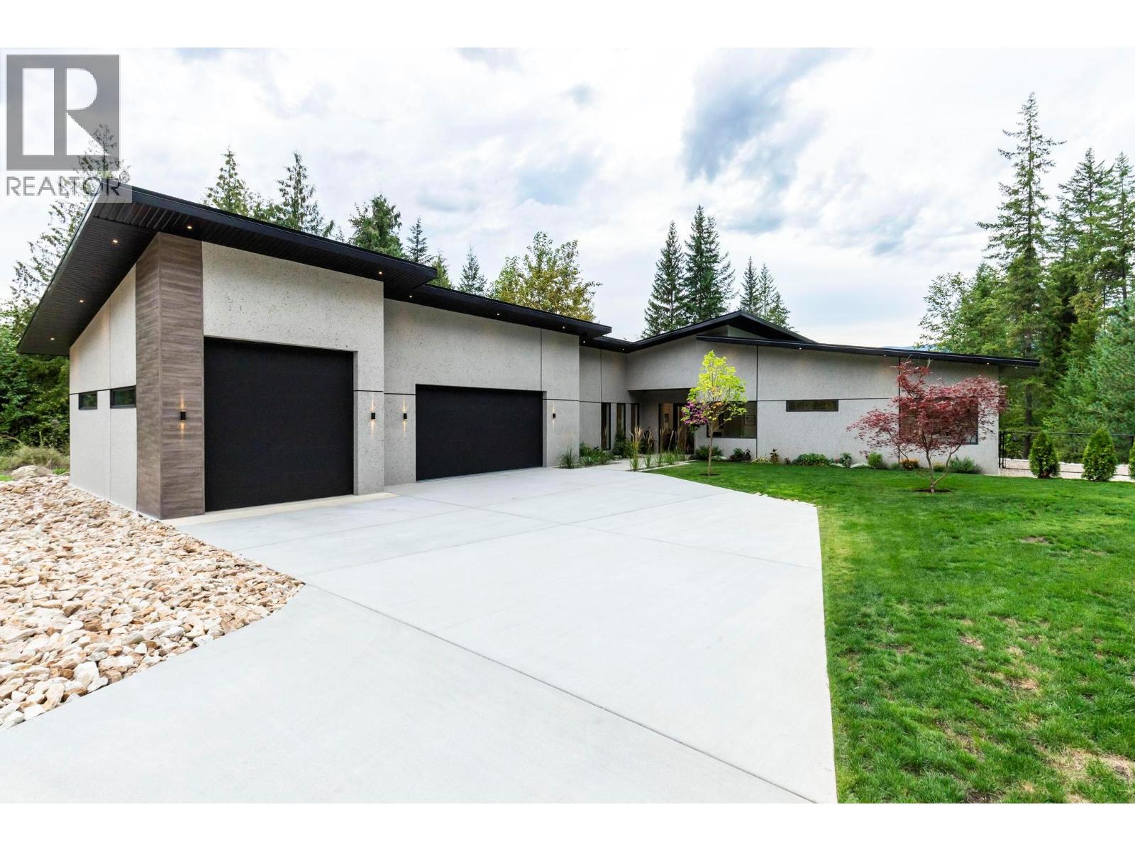 5147 Sunset Drive, Eagle Bay
