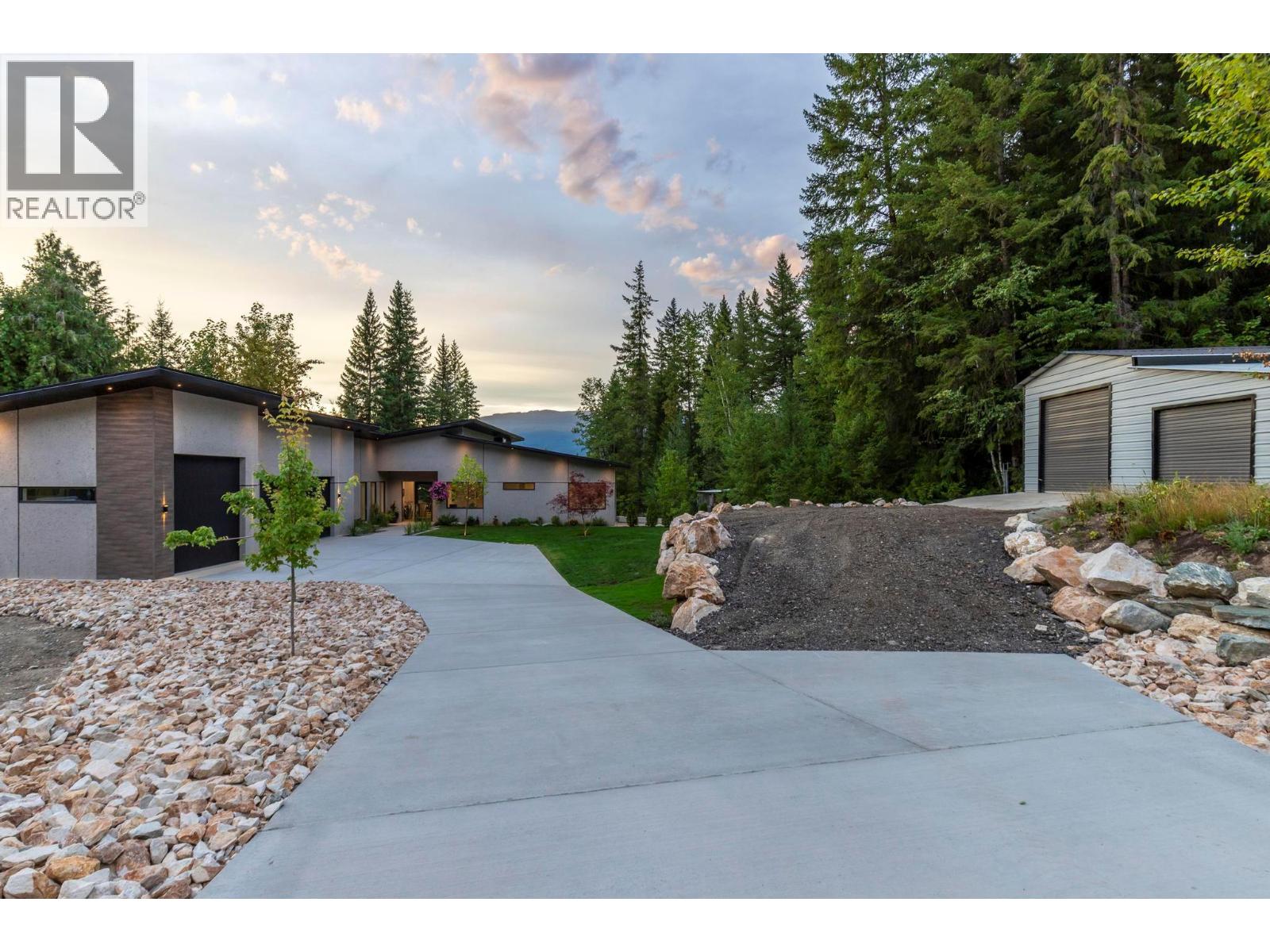 5147 Sunset Drive, Eagle Bay