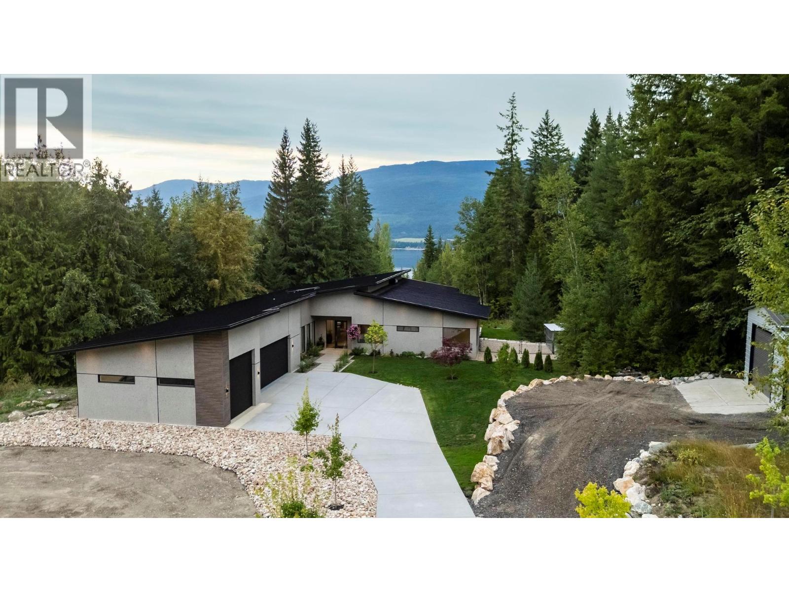 5147 Sunset Drive, Eagle Bay