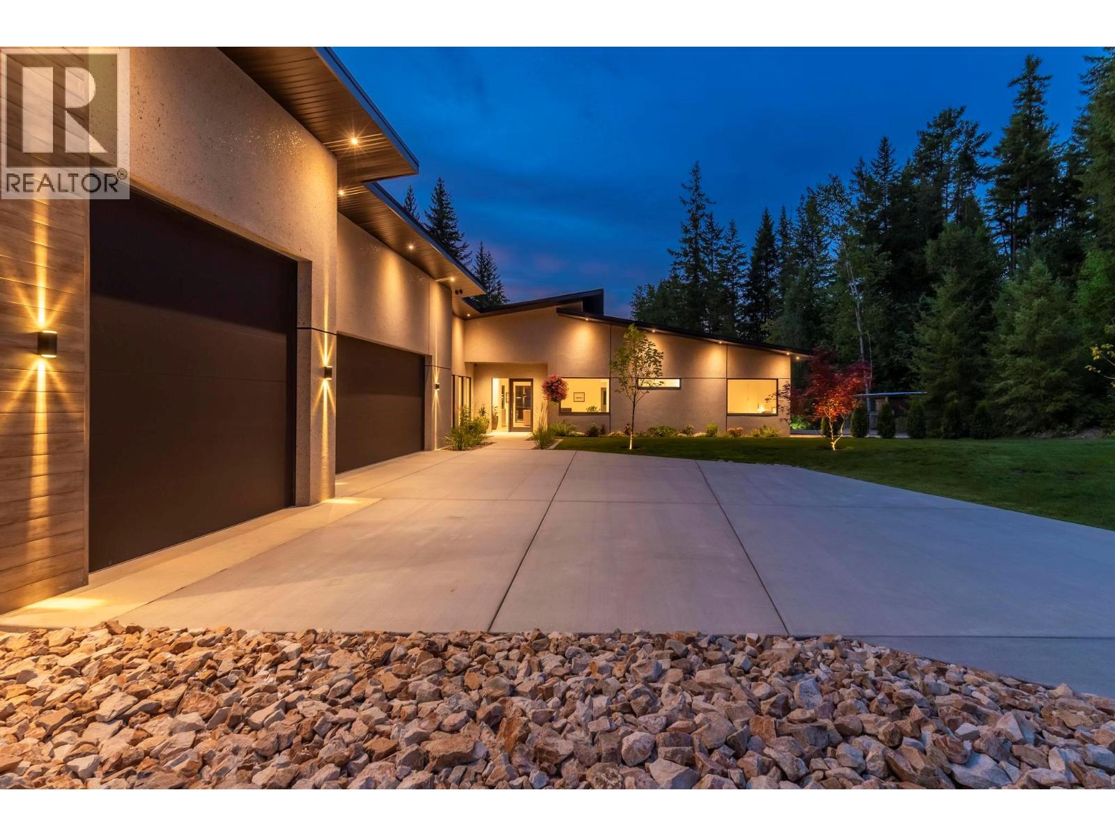 5147 Sunset Drive, Eagle Bay