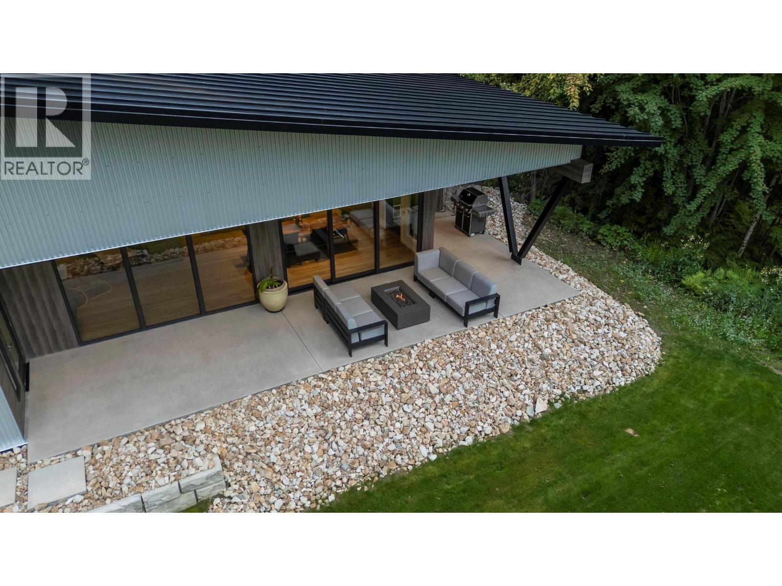 5147 Sunset Drive, Eagle Bay